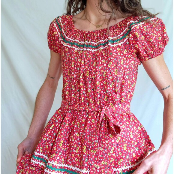 1940s Vintage Tiered Calico Puff Sleeve Maxi Dress: 40s Floral Gown, XS/S - Picture 7 of 13